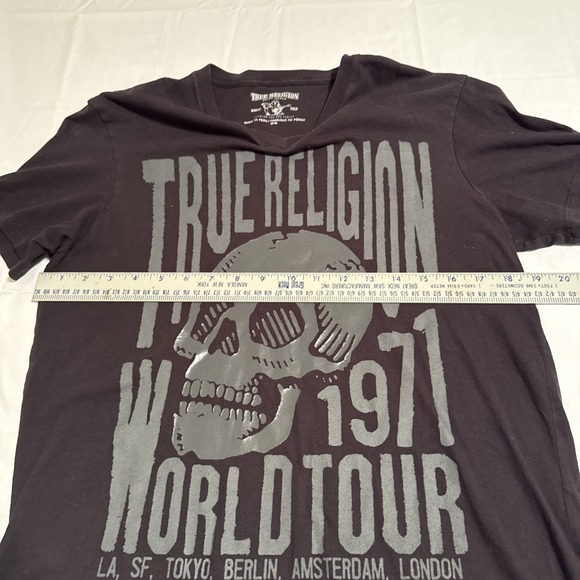 SHIRT TRUE RELIGION MENS MEDIUM  Black GRAY VNECK SKULL Short Sleeve Graphic T- - Picture 5 of 6